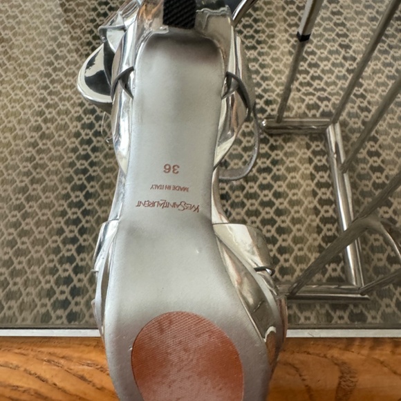 SAINT LAURENT TRIBUTE 75 PATENT PLATFORM SANDAL - Picture 5 of 8